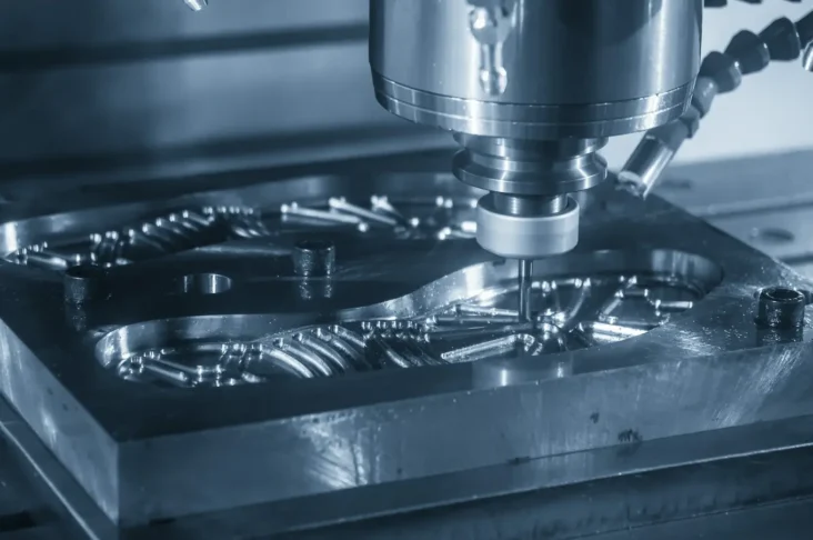 tworzenie formy wtryskowej CNC